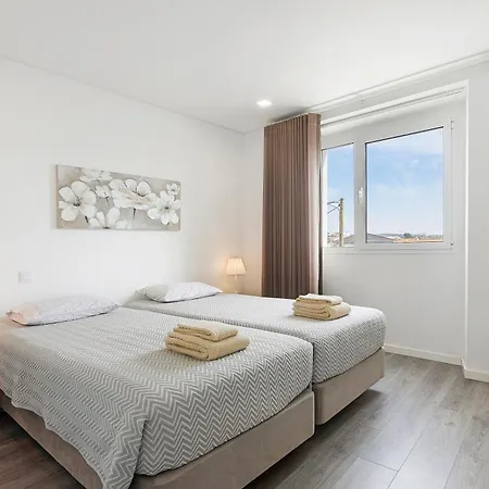 Casa Dos Terracos T2 1º * サン・マルティーニョ・ド・ポルト